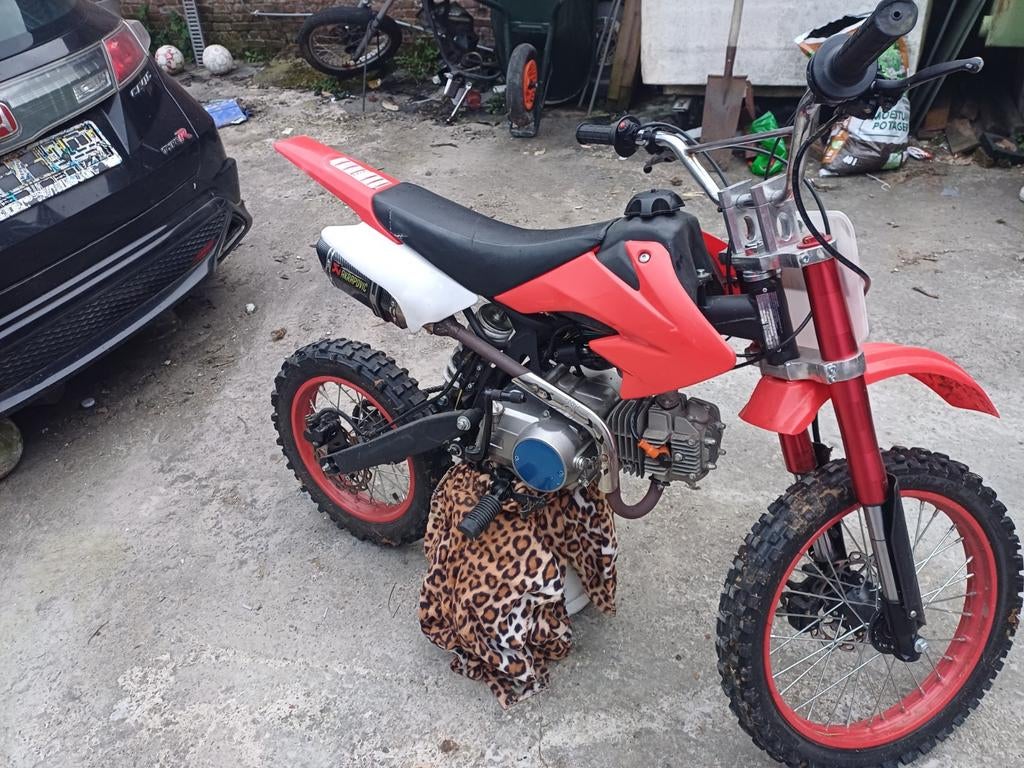 Akrapović 125 cc, Fietsen en Brommers, 6 versnellingen, Gebruikt, 125 cc, Ophalen