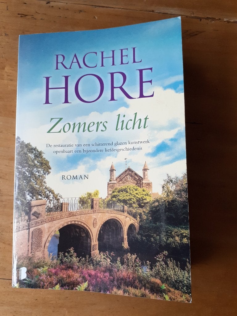 Boek ‘Zomers licht’ van Rachel Hore, Rachel Hore, Enlèvement ou Envoi, Comme neuf, Europe autre