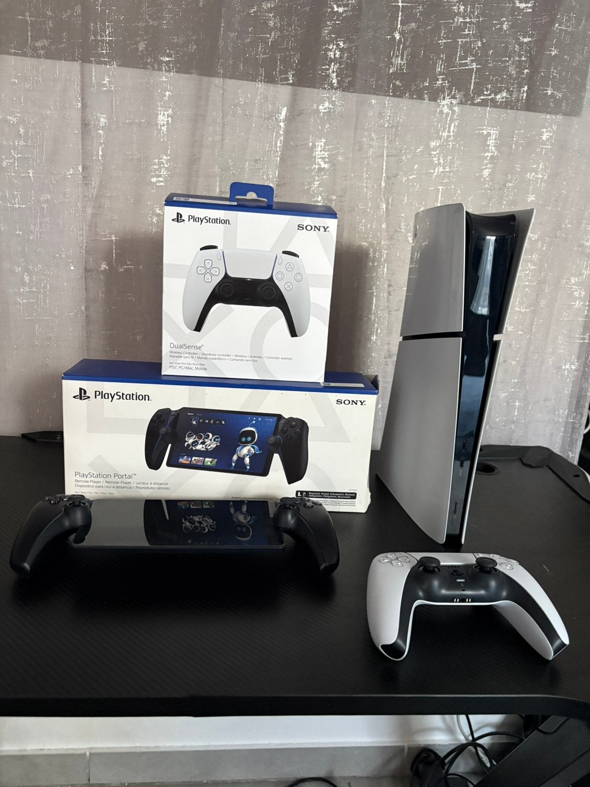 Playstation 5 met ps5 portal en 1controler, Games en Spelcomputers, Spelcomputers | Sony PlayStation 5, Ophalen, Zo goed als nieuw