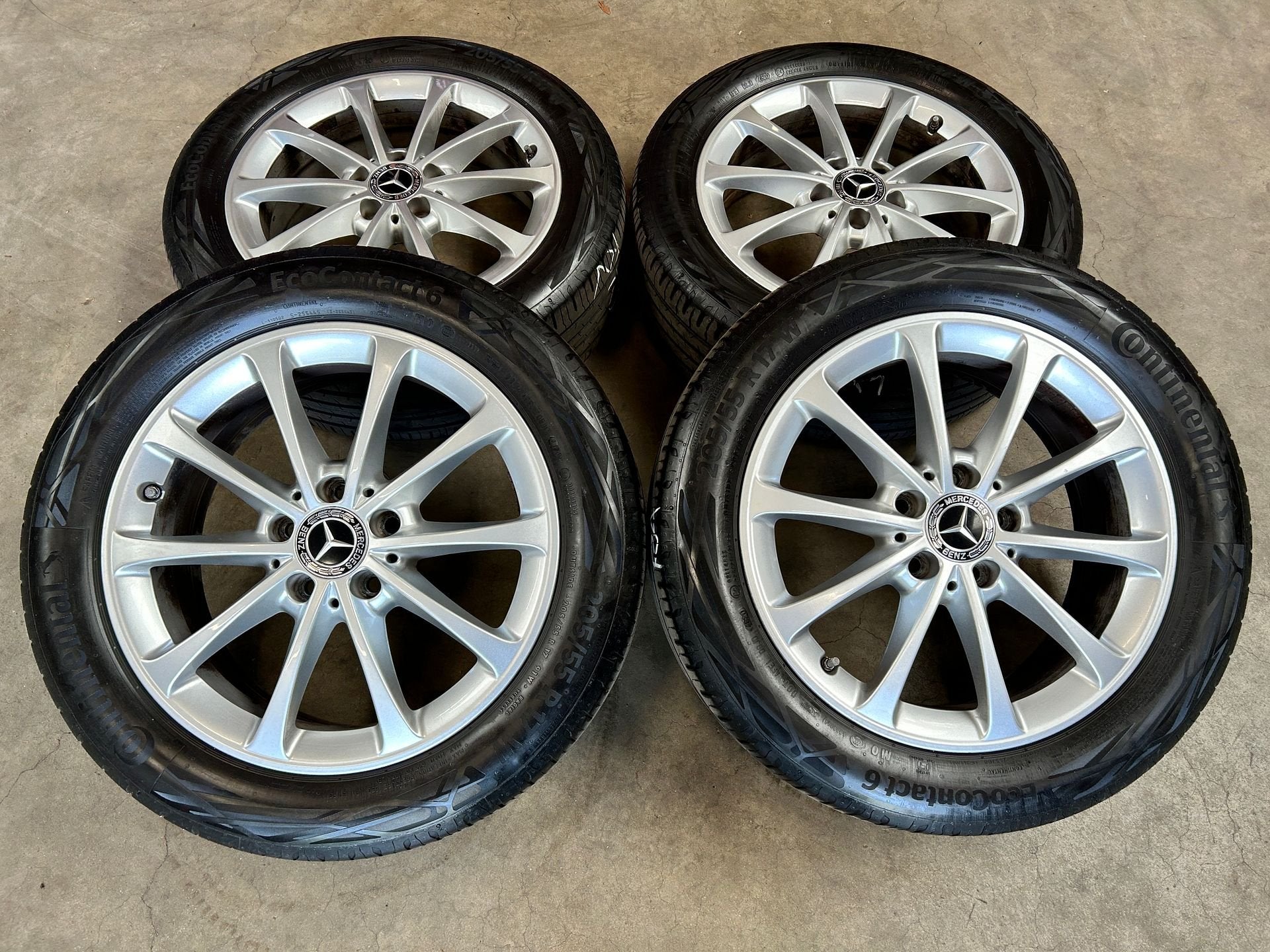 ✅ 17 inch originele velgen + zomerbanden MB A, B klasse CLA, Gebruikt, -, -, Banden en Velgen