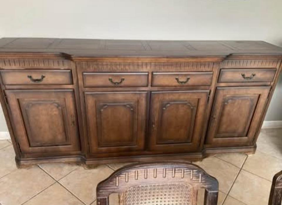 Dressoir, Ophalen