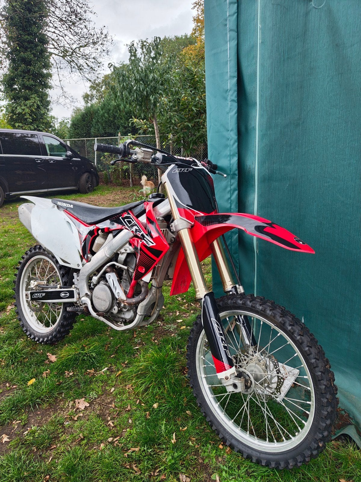 HONDA CRF250R - 2010 - 30 uur geleden de top end revisie, Particulier, Crossmotor