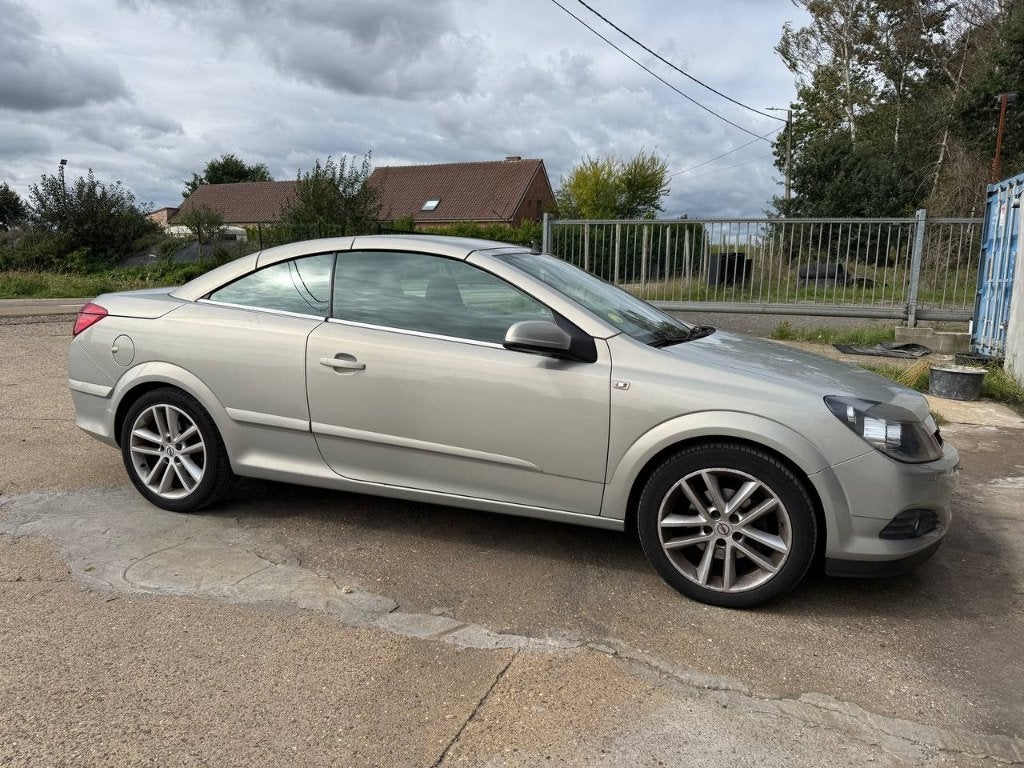 Opel Astra 1.6 essence, 150 000 km, le toit ne s'ouvre pas., Achat, Entreprise, Boîte manuelle, Pack sport
