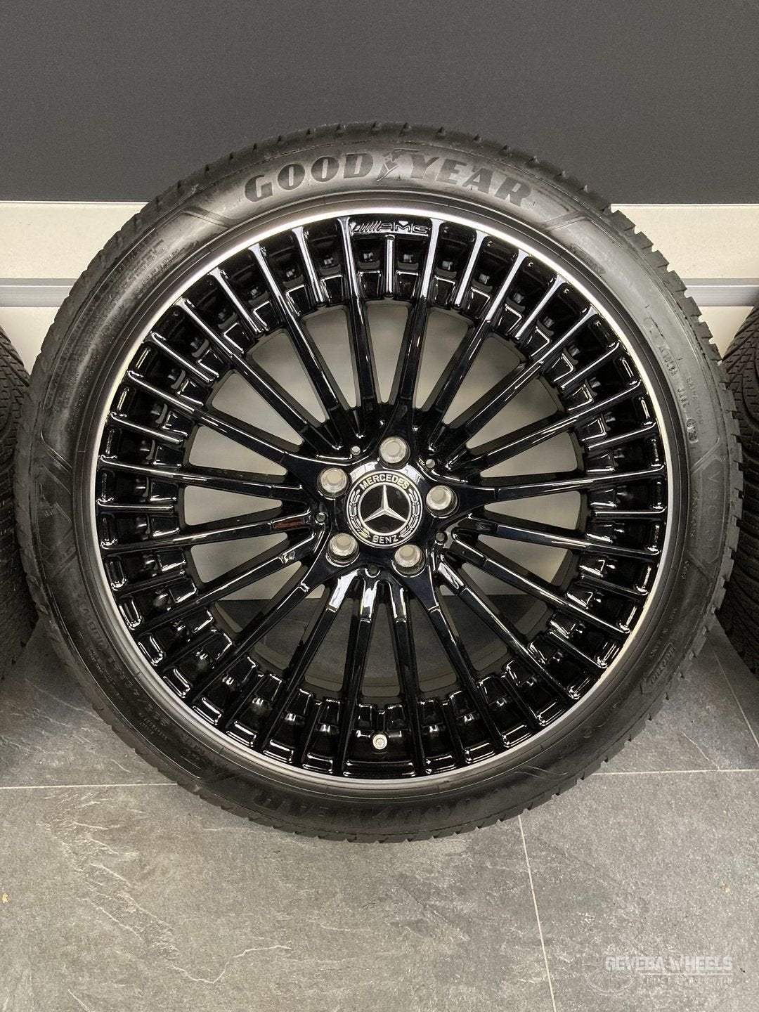 20” originele EQA / EQB AMG velgen + allseason banden 5x112, Gebruikt, -, -, Banden en Velgen
