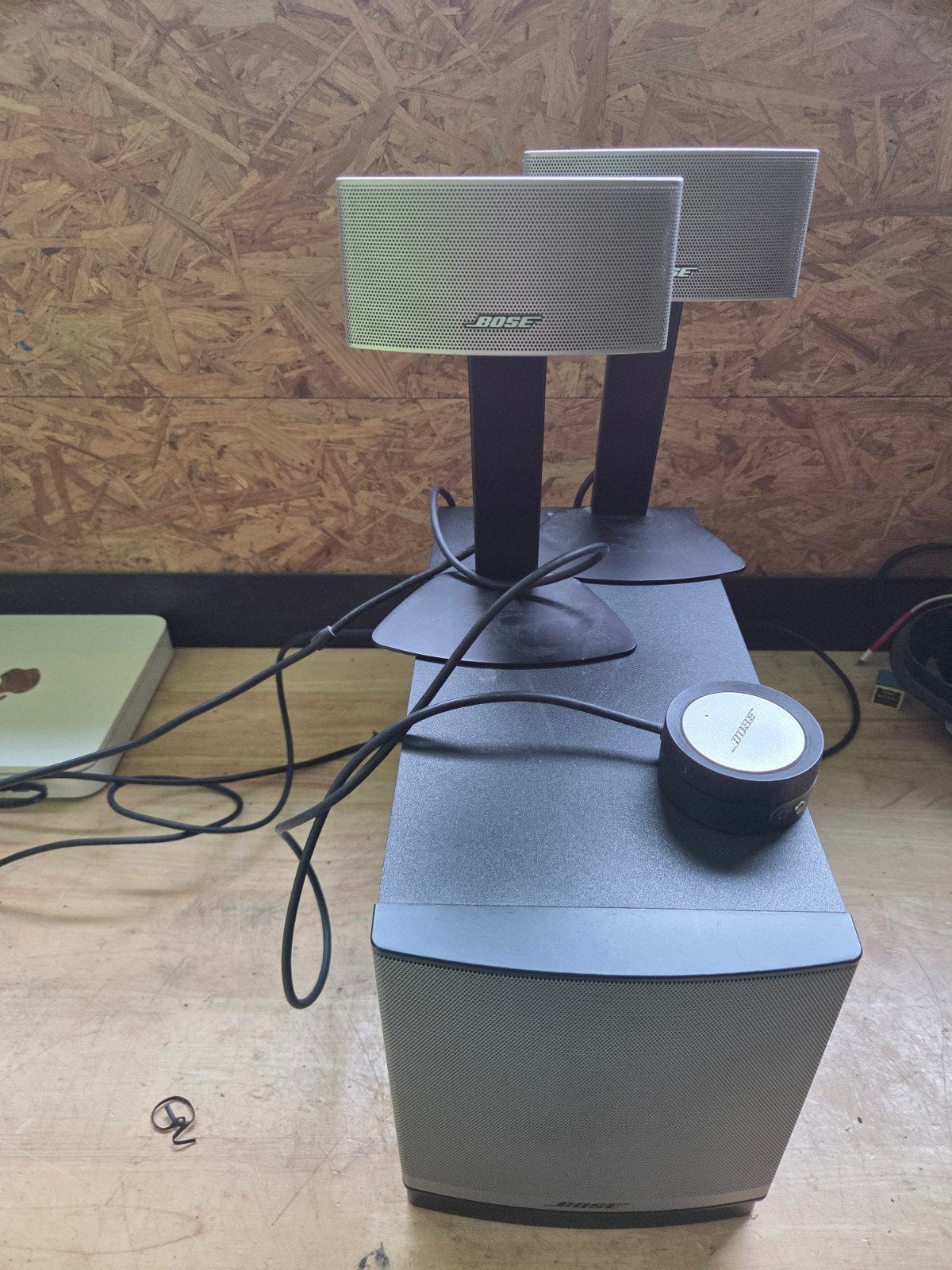 Bose Companion 50, Enlèvement, Bose