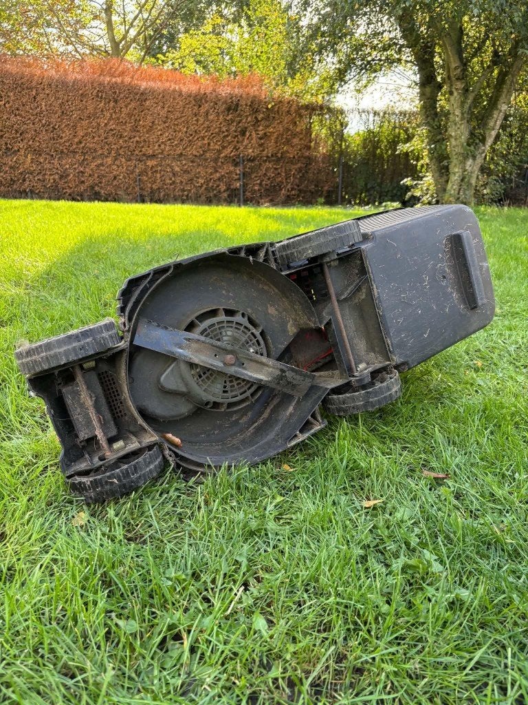 Black+Decker elektrische grasmachine 32 cm – werkt perfect, Tuin en Terras, Ophalen, Cirkelmaaier, Gebruikt, Elektrische grasmaaier