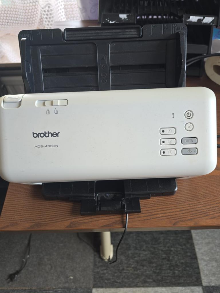 Te koop: Brother ADS-4300N professionele documentscanner., TV, Hi-fi & Vidéo, Projecteurs vidéo, Enlèvement ou Envoi