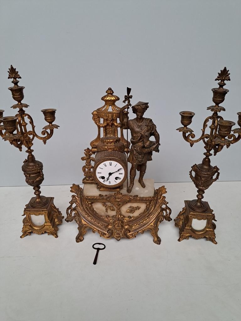 Mooie schouwgarnituur,  klok met sleutel., Antiek en Kunst, Ophalen