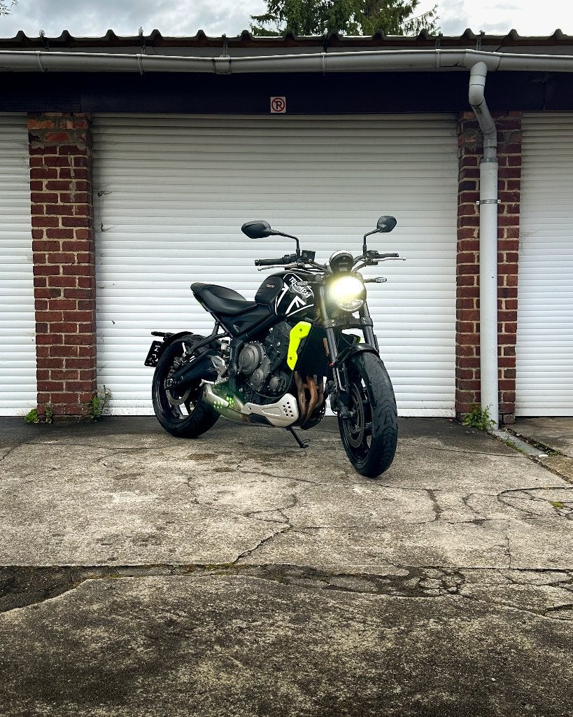Triumph Trident 660 - PG noir foncé, Motos, Motos | Triumph, Permis Moto A, Entreprise, Occasion, Plus de 35 kW
