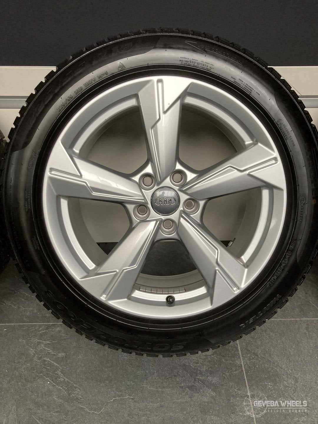 18” originele Audi A6 C8 velgen + Pirelli winterbanden 5x112, 18 inch, Gebruikt, -, -