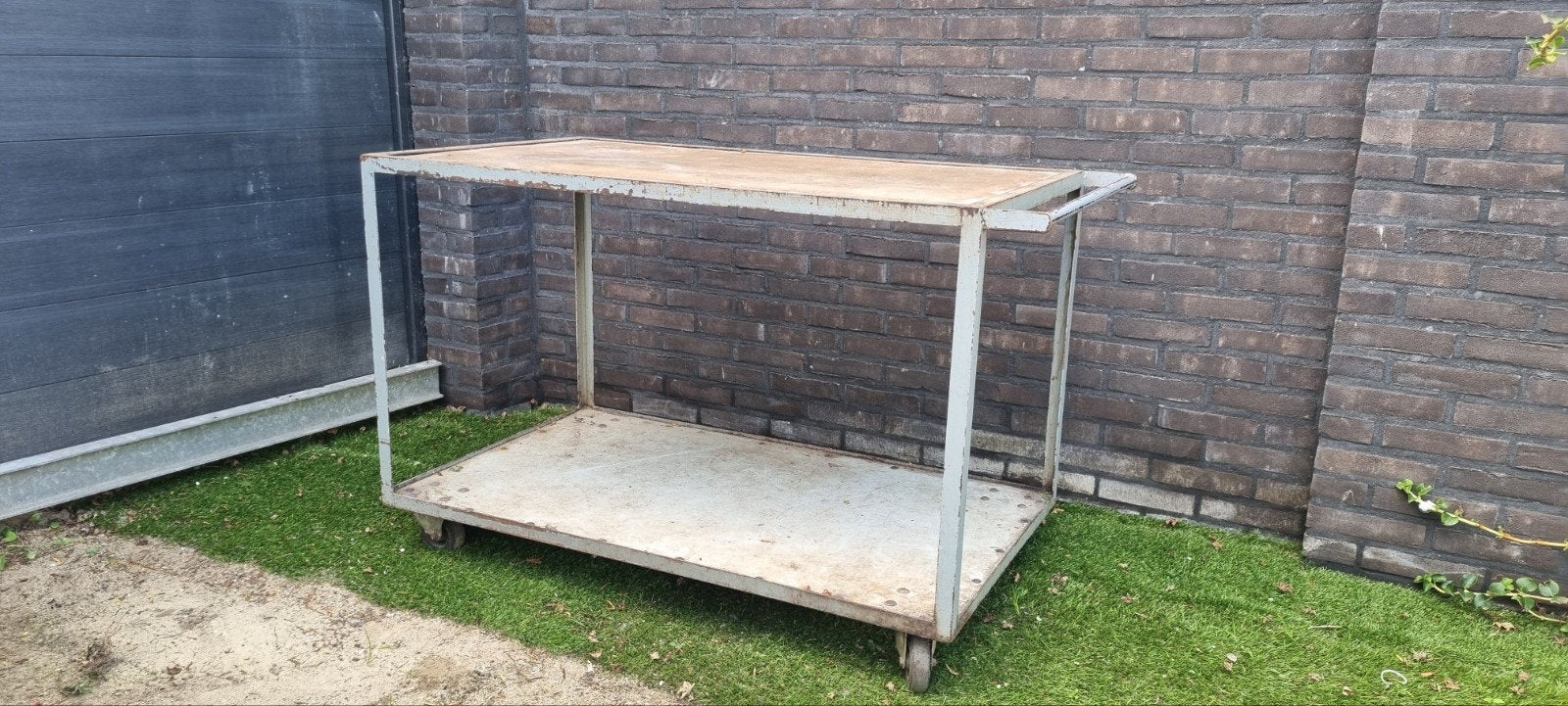 Verrijdbare Kar/ Werkbank / Werktafel 2 Schappen en Handvat, Doe-het-zelf en Bouw, Ophalen, Gebruikt, 70 tot 120 cm