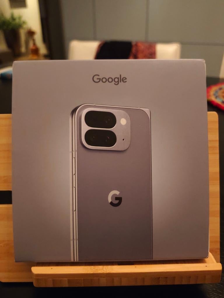 Google Pixel 10 Pro FOLD, Ophalen