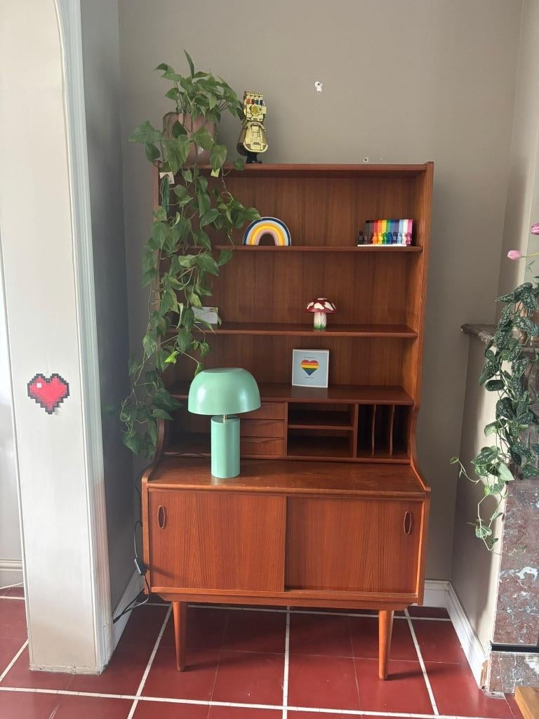 Danish mid century book cupboard, Antiek en Kunst, Antiek | Meubels | Kasten, Ophalen