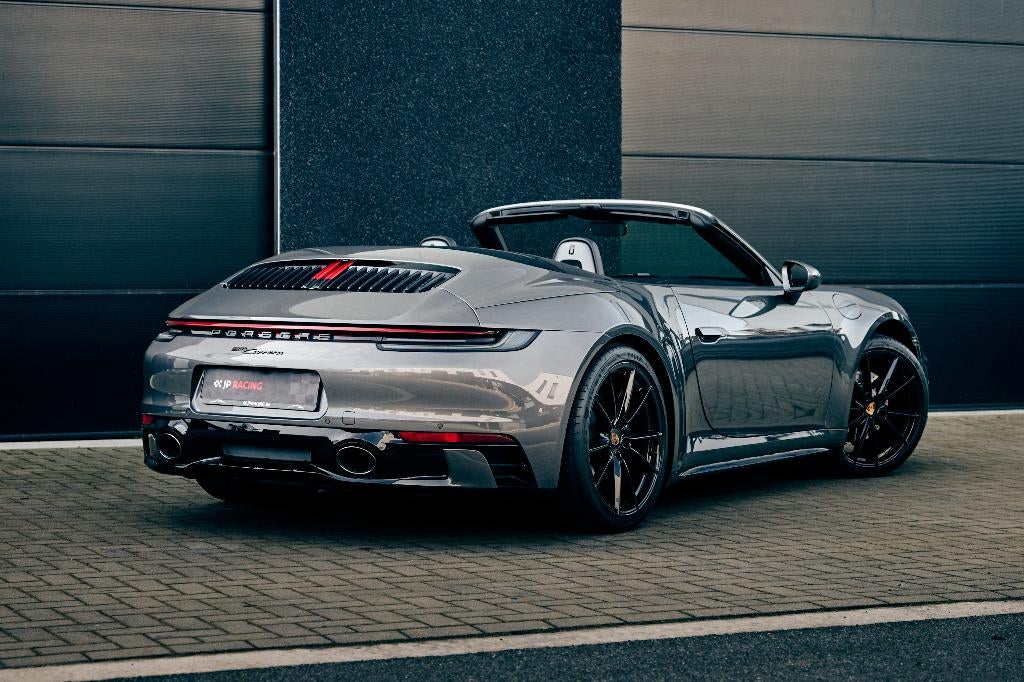 Porsche 992 Carrera cabrio volleder/sport design, Automaat, 4 zetels, Achterwielaandrijving, Cabriolet