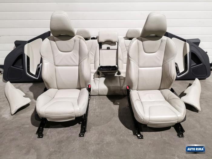 Bekleding Set (compleet) van een Volvo V60, Gebruikt, -, -, Ophalen of Verzenden