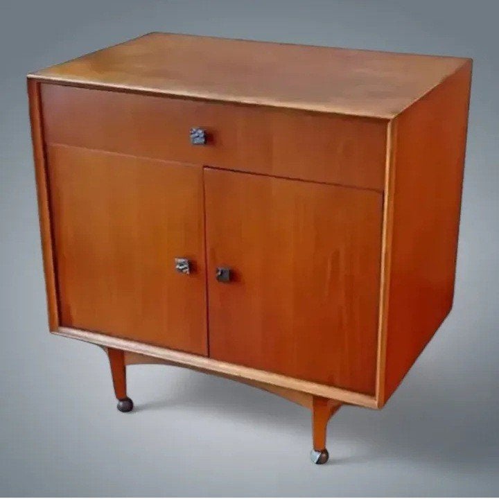 Sideboard Vintage Commode Oswald Vermaercke V-form 1960's, Antiquités & Art, Enlèvement