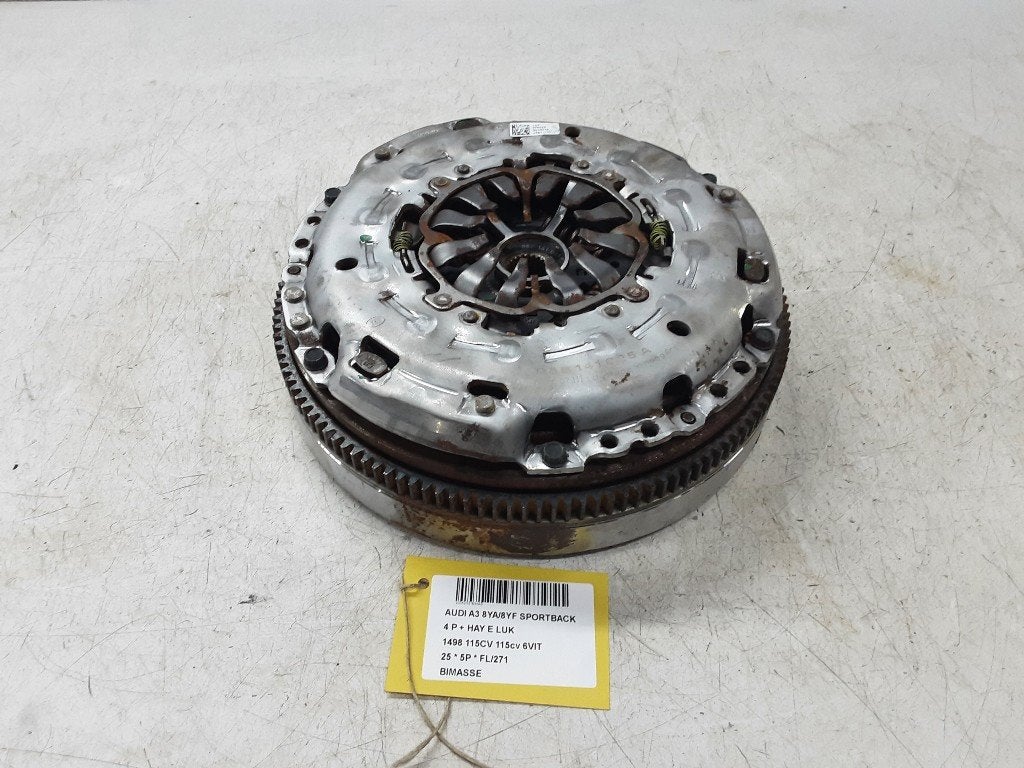 VOLANT MOTEUR BI-MASSE Audi A3 Sportback (8YA) (05E141025A), Autos : Pièces & Accessoires, Auto-Union-Straße  1,
85057  Ingolstadt, DE