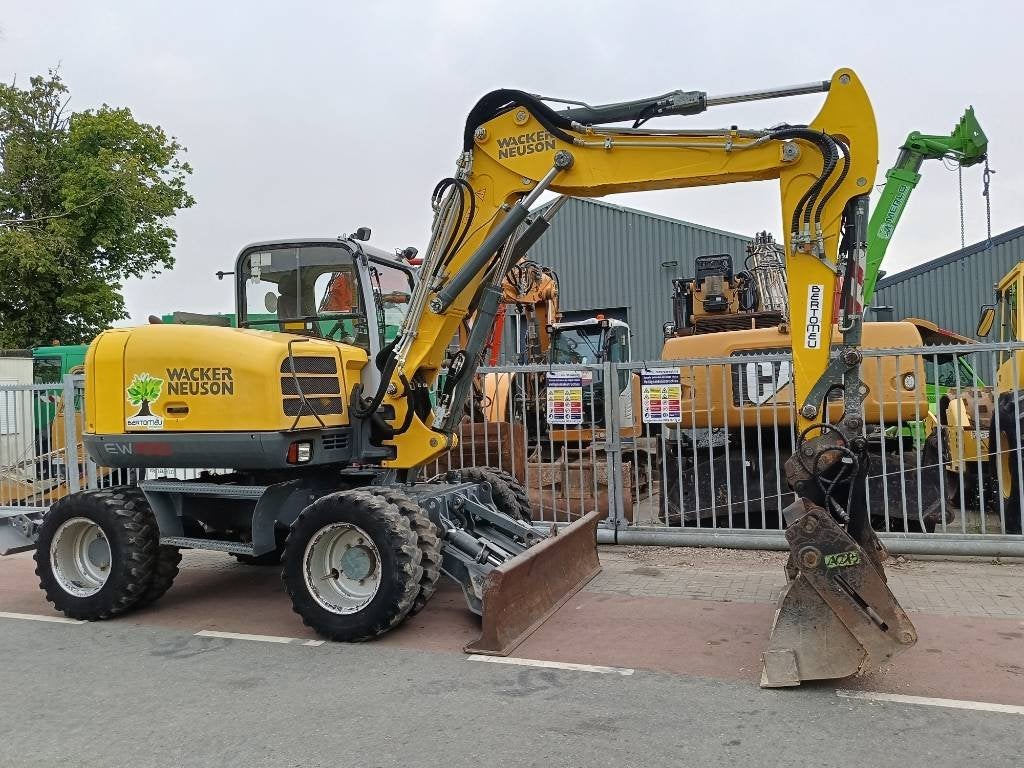 Neuson ew100 11 ton exacvator bagger graamachine mobile, Zakelijke goederen, Machines en Bouw | Kranen en Graafmachines, Graafmachine