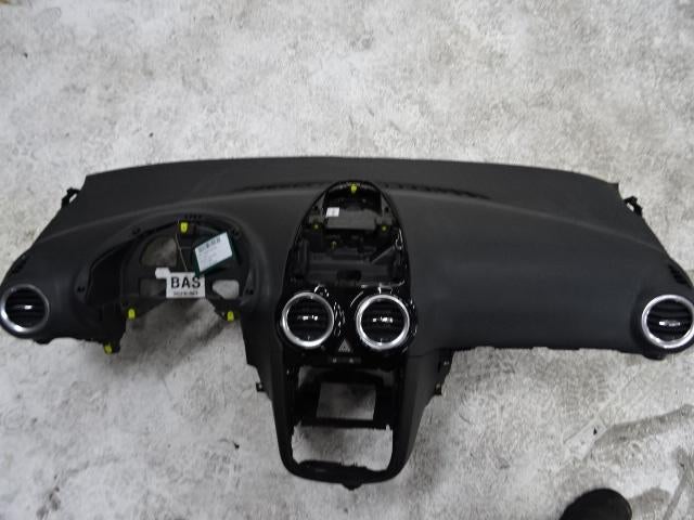 DASHBOARD Opel Corsa D (01-2006/12-2014), Auto-onderdelen, Gebruikt, Rue de l'Espoir 34 34
4030  GRIVEGNÉE, BE, Info@Collignon.be