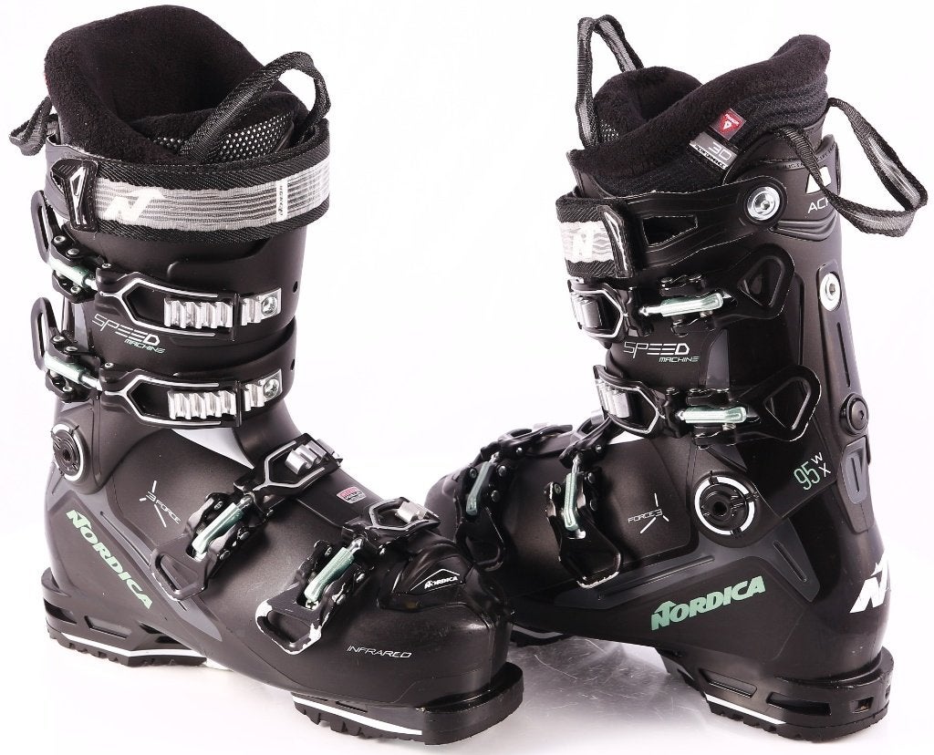 36.5;37Chaussures de ski EU pour femmes NORDICA SPEEDMACHINE, Sports & Fitness, Carving, Utilisé, Nordica, Chaussures