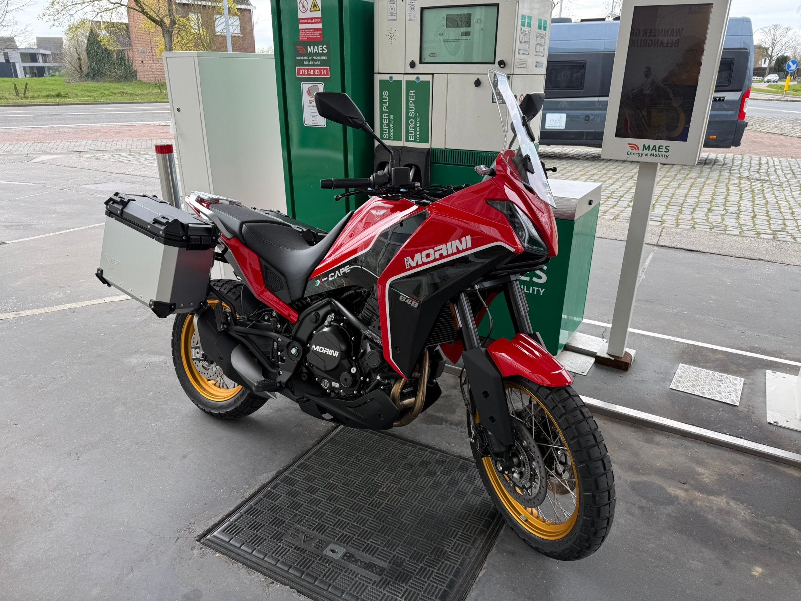 Moto Morini X-Cape 649 “ Gold Edition “, Motoren, Nieuw, Particulier, Enduro, Handgeschakeld