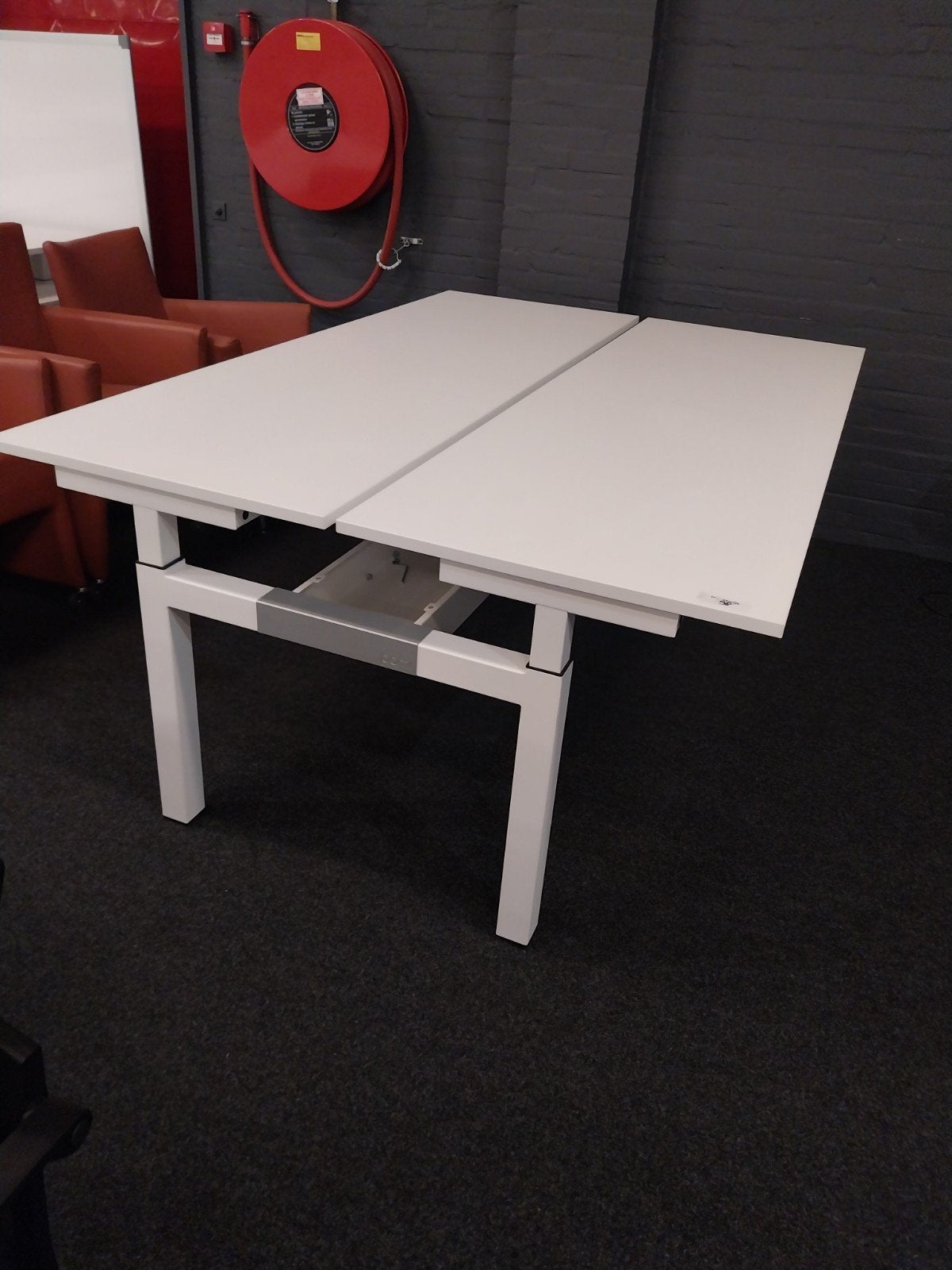 bureaus van Pami, Zakelijke goederen, Ophalen