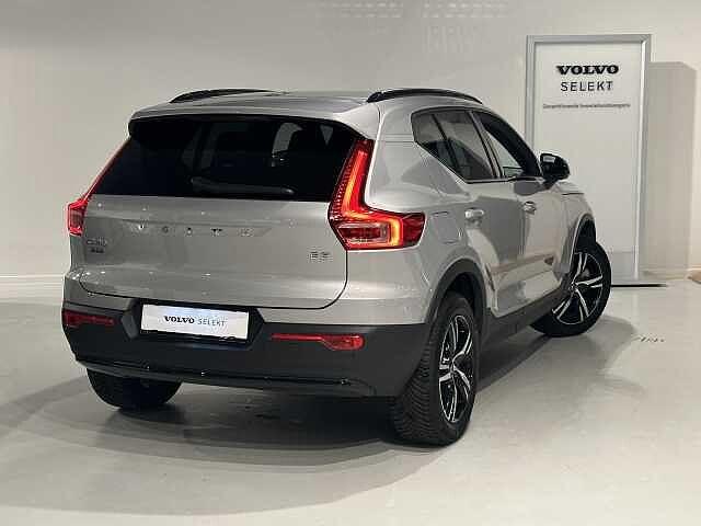 Volvo XC40 B3 Mild hybrid Dark Plus, Automaat, Euro 6, 1969 cc, Parkeersensor