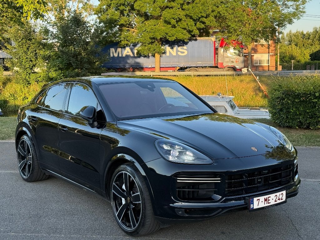 Porsche Cayenne Turbo 549 PK, Autos, Euro 6, Entretenue par le concessionnaire, Noir, Automatique