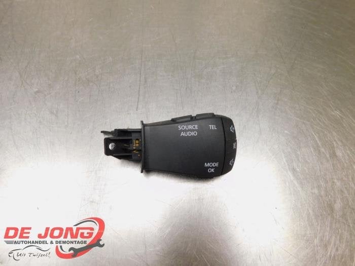 Commande radio volant d'un Renault Espace, Renault, -, 3 mois de garantie, Utilisé