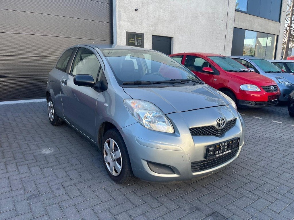 Toyota Yaris 1.0 VVTI Active, 108431 KM, ketting motor, Autos, Argent ou Gris, Achat, 998 cm³, Entreprise