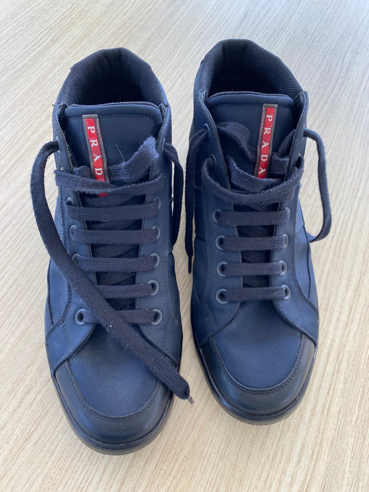 Baskets Prada taille 8 (42) chaussures, Vêtements | Hommes, Chaussures, Enlèvement ou Envoi, Comme neuf, Bleu, Baskets