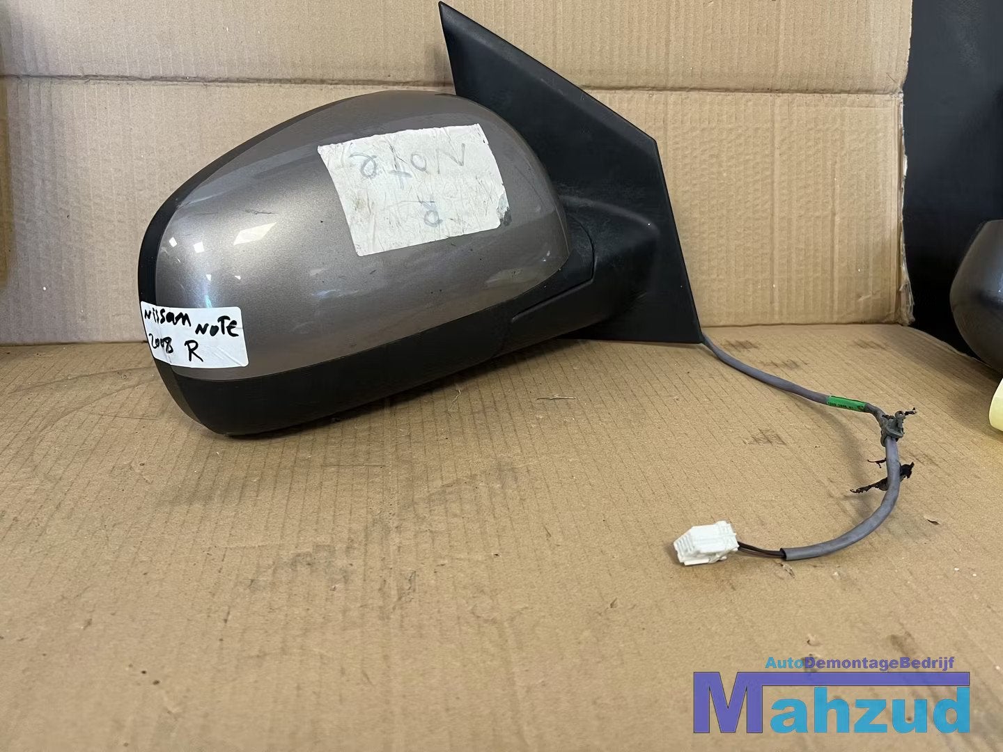 NISSAN NOTE Grijs rechts buitenspiegel spiegel right mirror, Nissan Motor Co., Ltd., Takashima 1-chome 1-1
220-8686  Yokohama