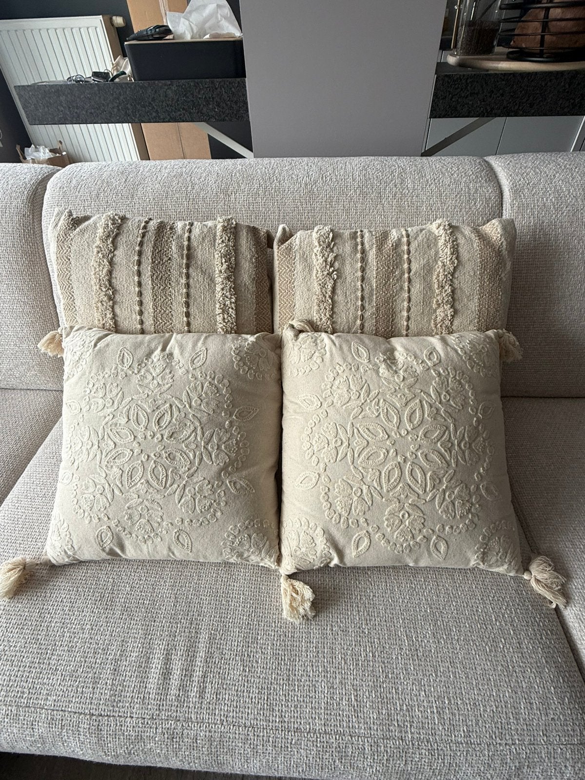 Sierkussens, Huis en Inrichting, Woonaccessoires | Kussens, Beige, Vierkant, Ophalen of Verzenden, Zo goed als nieuw