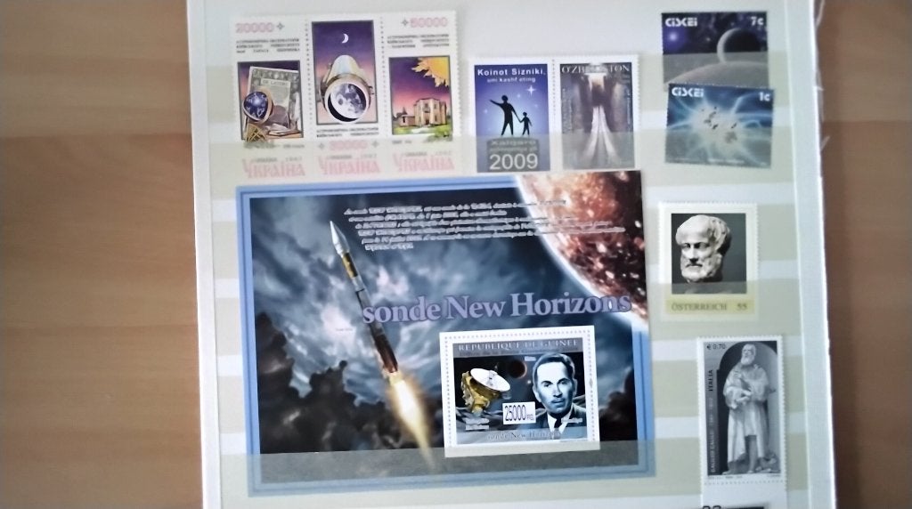 Lot astronomie MNH, Postzegels en Munten, Postzegels | Volle albums en Verzamelingen, Verzenden