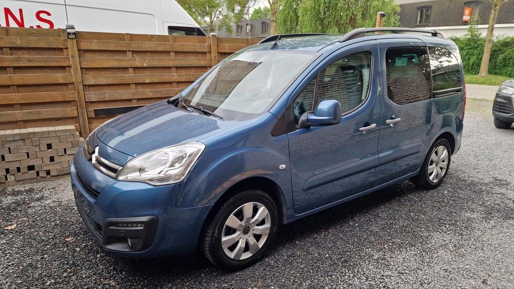 Citroën berlingo wordt gekeurd voor verkoop, Auto's, Bestelwagens en Lichte vracht, Particulier, Airconditioning, Boordcomputer