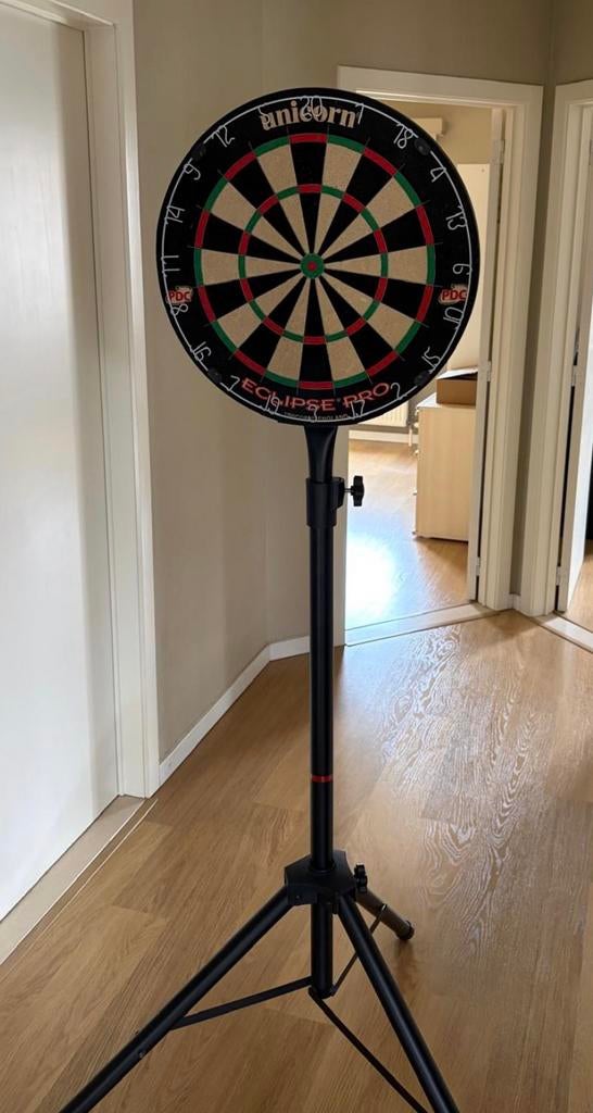 Unicorn dartsbors met staander, Sport en Fitness, Darts, Ophalen, Zo goed als nieuw