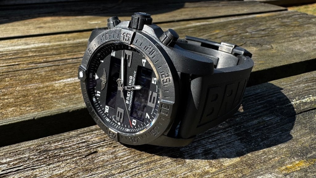 Breitling Exospace B55 Night Mission, Enlèvement, Breitling