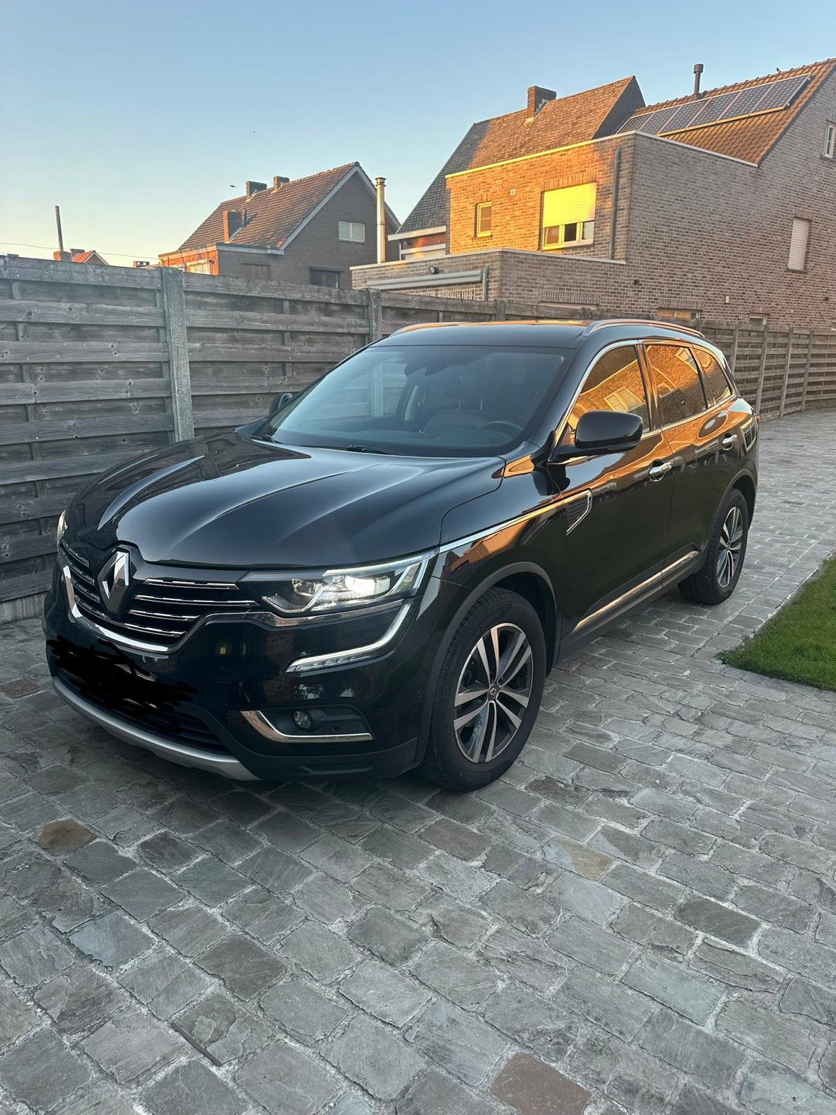 Renault Koleos Intens 1.6 dCi 130pk - Leder - 115.000km, Auto's, Koleos, Zwart, Leder, Bruin