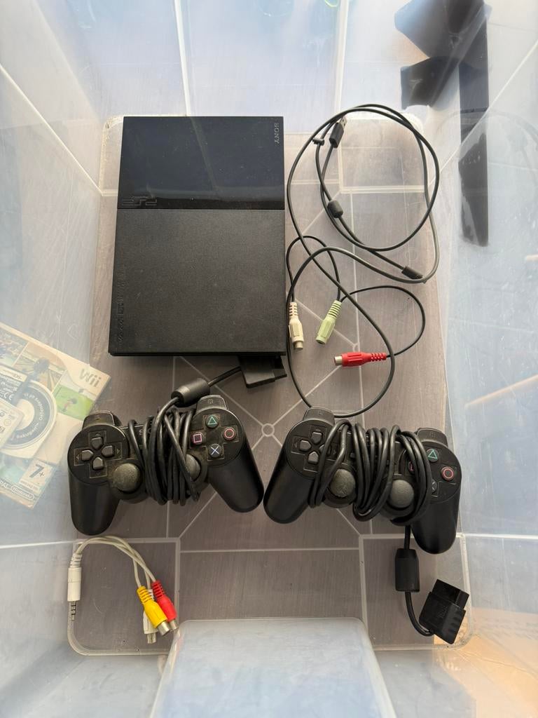 Playstation 2 met 2 controllers, Enlèvement, Utilisé, Avec 2 manettes, Slim