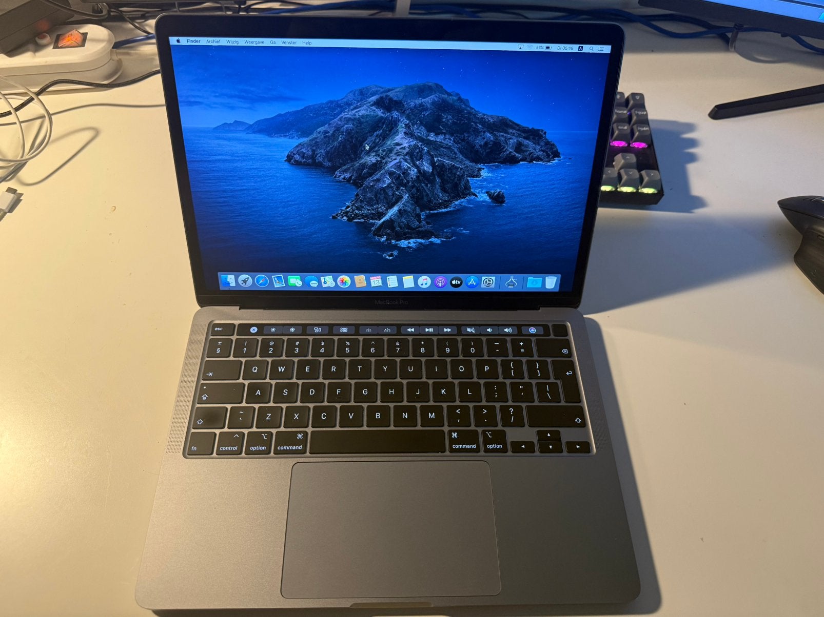 MacBook Pro 13” 2020 – i7 2,3 GHz – 16 Go – SSD 1 To, MacBook Pro, Qwerty, 13 pouces, Comme neuf