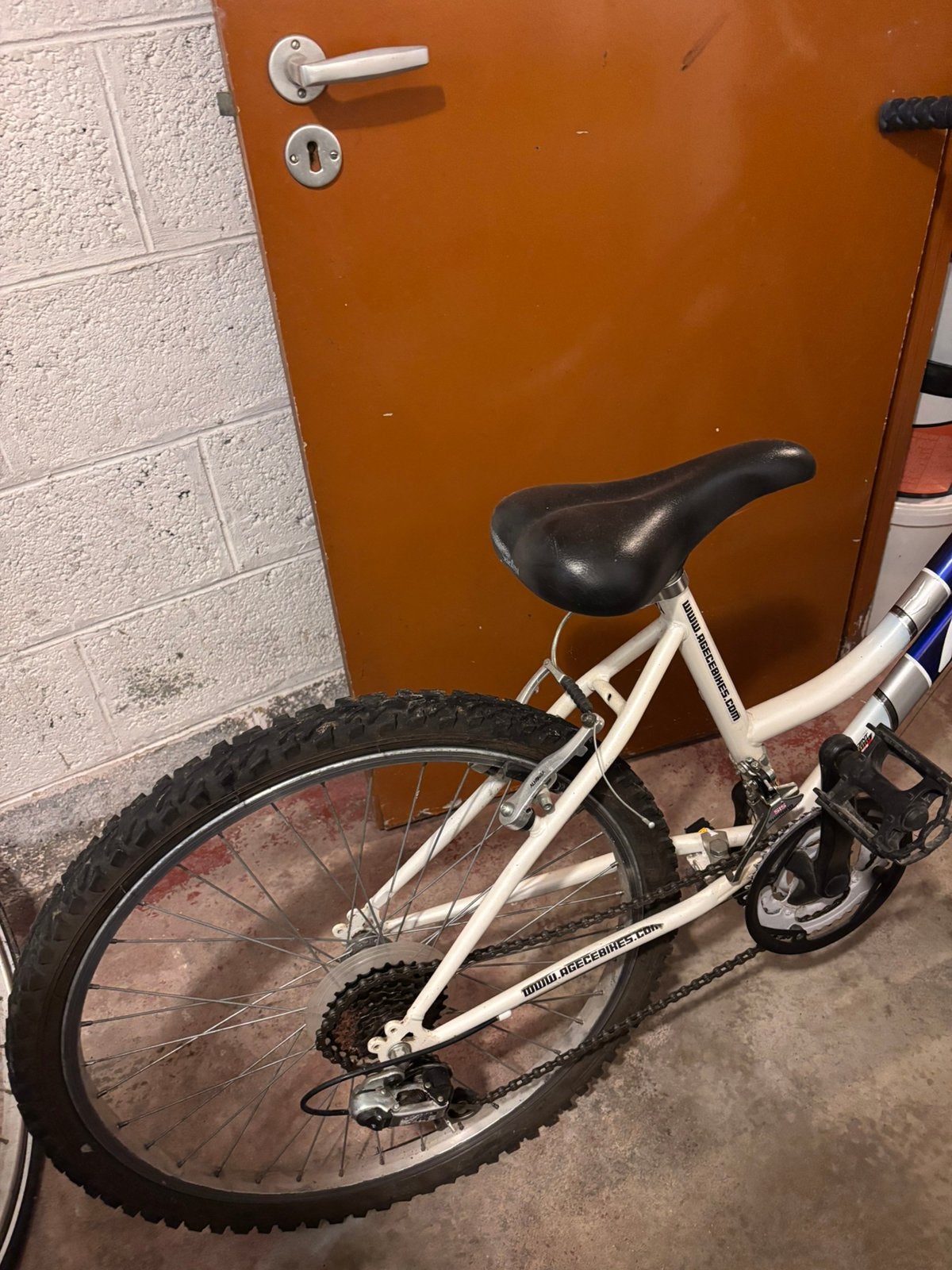 Velo, Enlèvement, Comme neuf