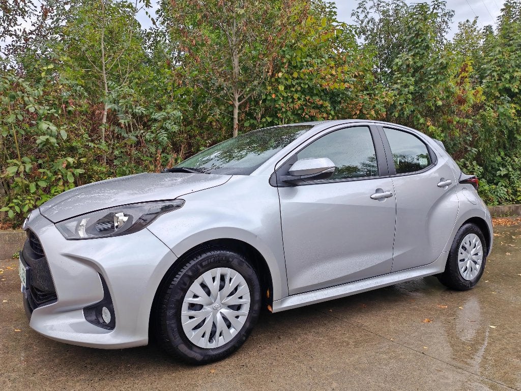 Toyota Yaris 1.5 Hybrid Automaat (10/2022) – 33.500 km, Auto's, Automaat, Stof, Bedrijf, 5 zetels