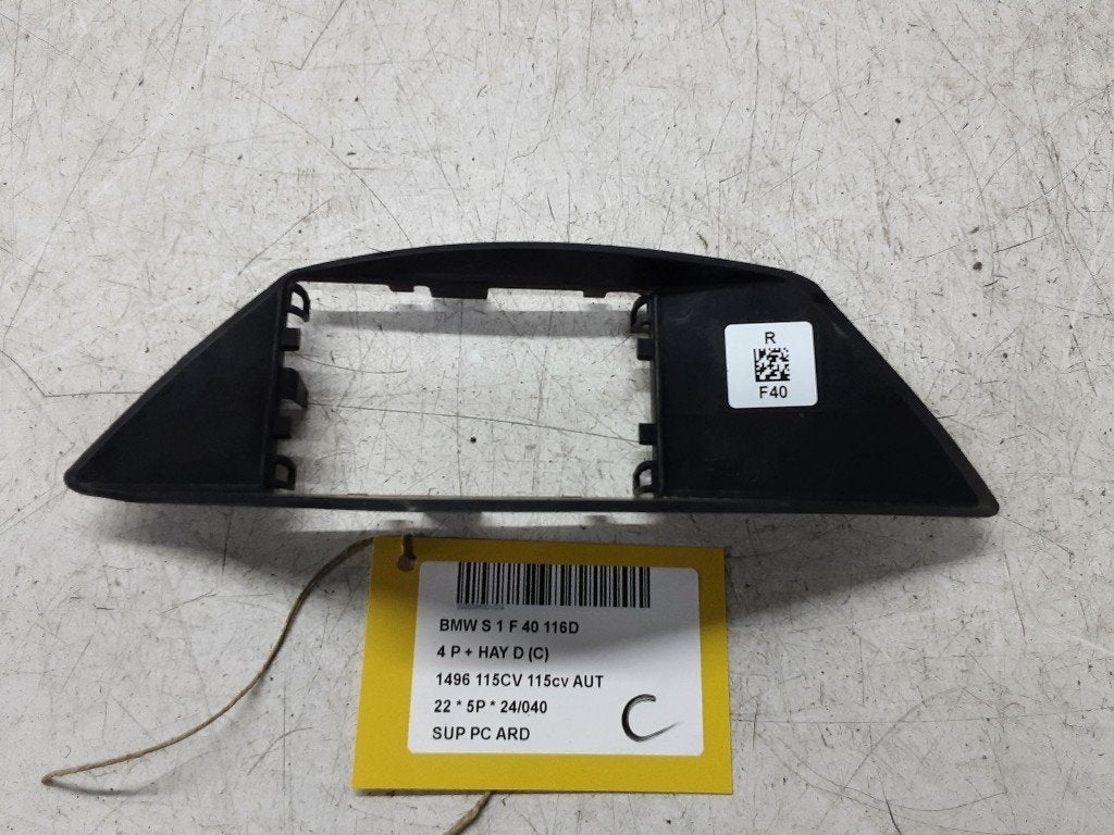 BUMPERSTEUN RECHTS ACHTER BMW 1 serie (F40) (01-2019/-), Gebruikt, Mevr. I. Hauben, BMW, Rue de l'Espoir 34 34
4030  GRIVEGNÉE, BE