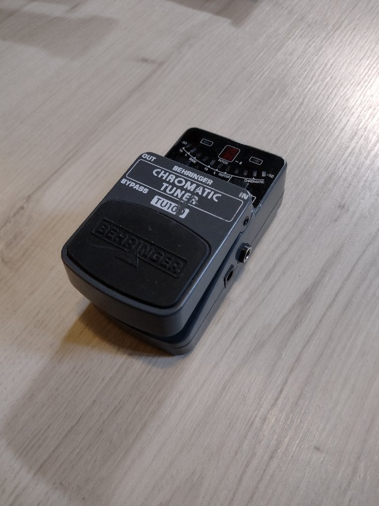 Behringer TU-100 chromatic tuner, Muziek en Instrumenten, Effecten, Ophalen of Verzenden, Gebruikt, Overige typen