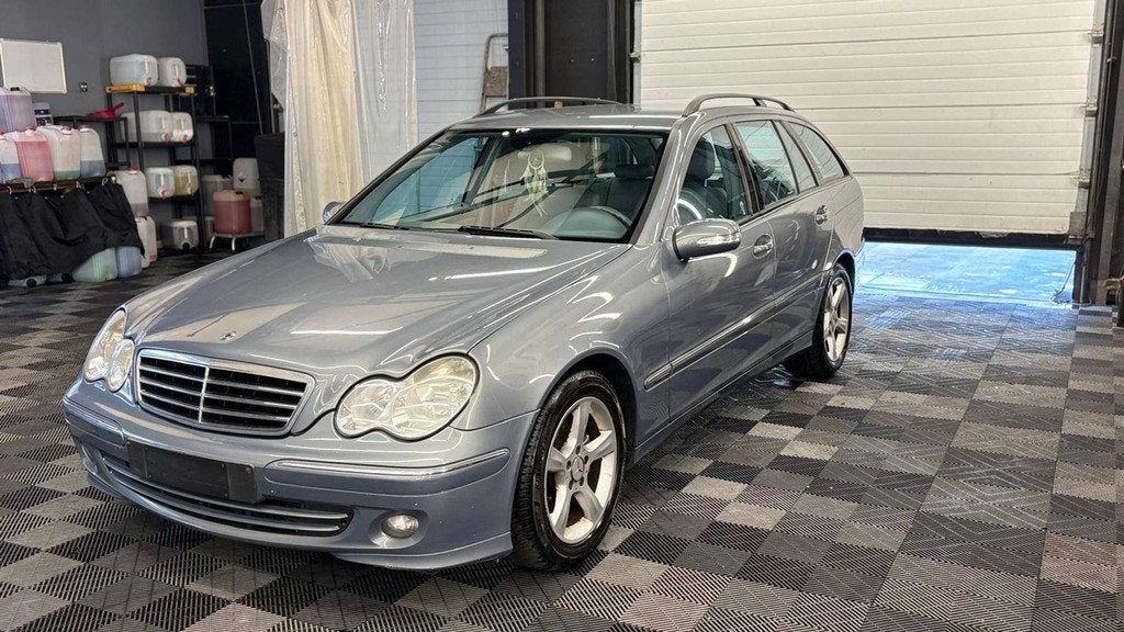 Mercedes-Benz C 220 CDI AUTOMAAT 387000KM bj2005, Auto's, Mercedes-Benz, Automaat, 135 pk, Gebruikt, 4 cilinders