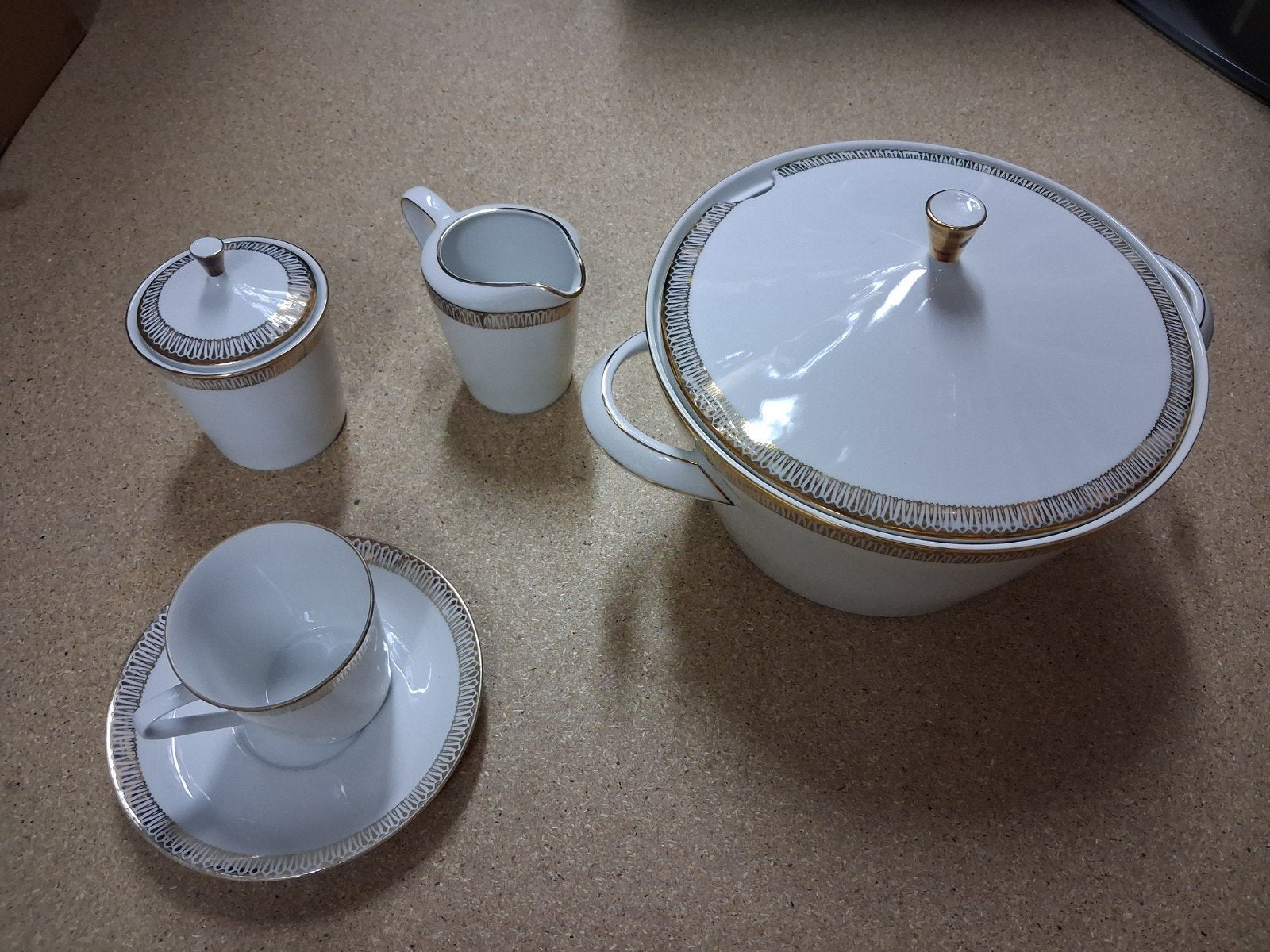 eet- en koffieservies BAVARIA, Antiek en Kunst, Ophalen