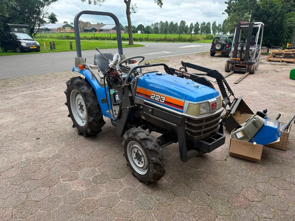 Iseki Sial 223 met voorlader Defekt, Autres types