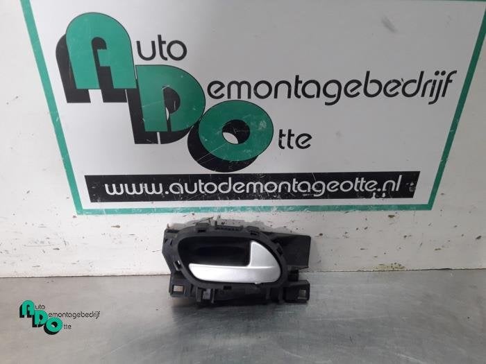 Poignée portière 4portes arrière droite d'un Peugeot 207, -, 3 mois de garantie, Utilisé, -