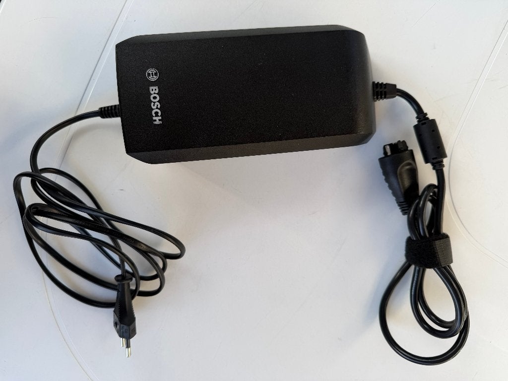 Bosch lader: Fast Charger 6A BCS250, Vélos & Vélomoteurs, Accessoires vélo | Batteries de vélo, Comme neuf, Enlèvement