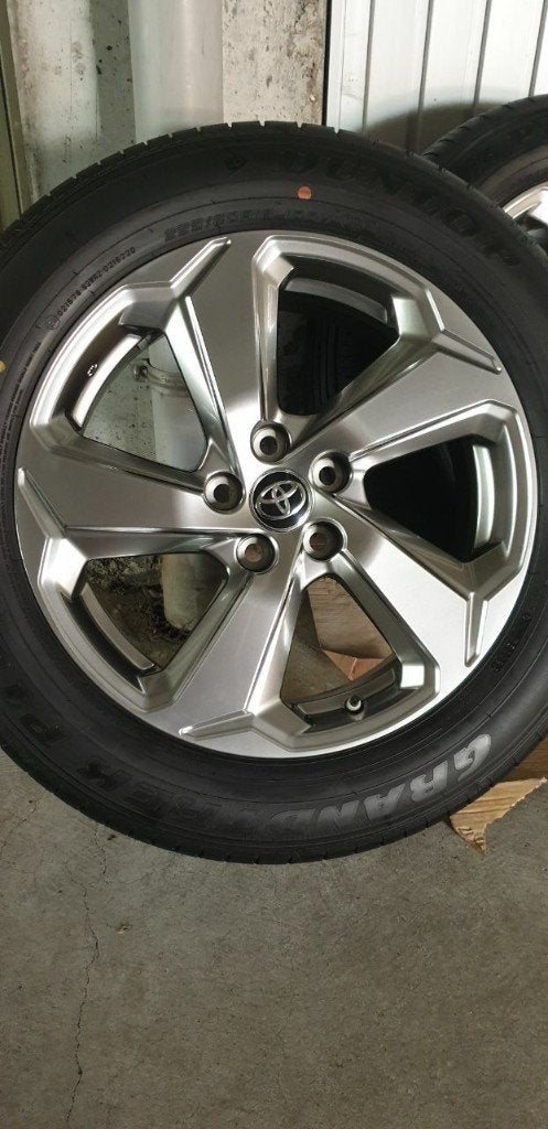 velgen en banden TOYOTA  RAV4, Ophalen, 18 inch, Nieuw, Band(en)